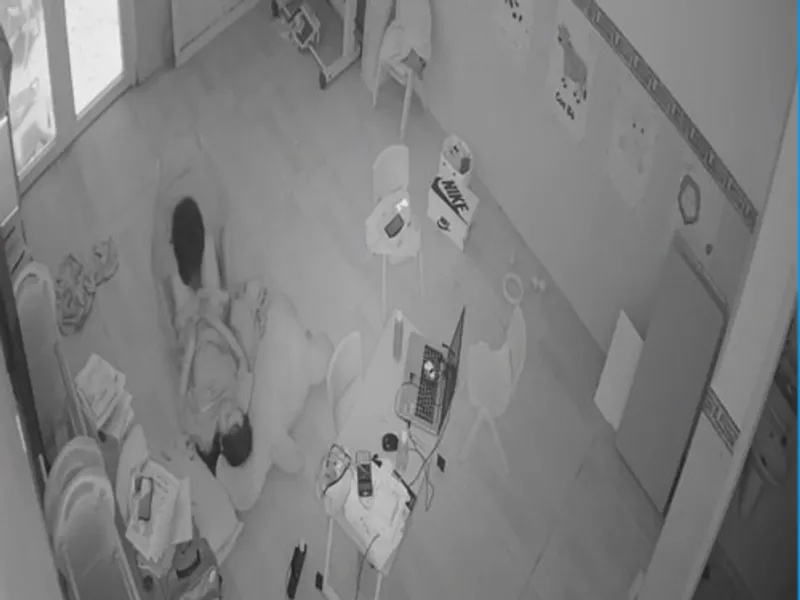 Lộ clip xxx cùng người tình tại phòng khách