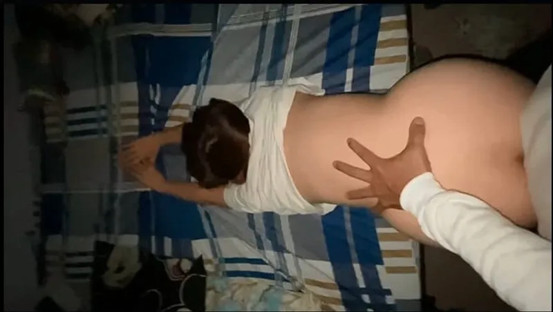 Lên giường với cô bạn gái nứng và cái kết